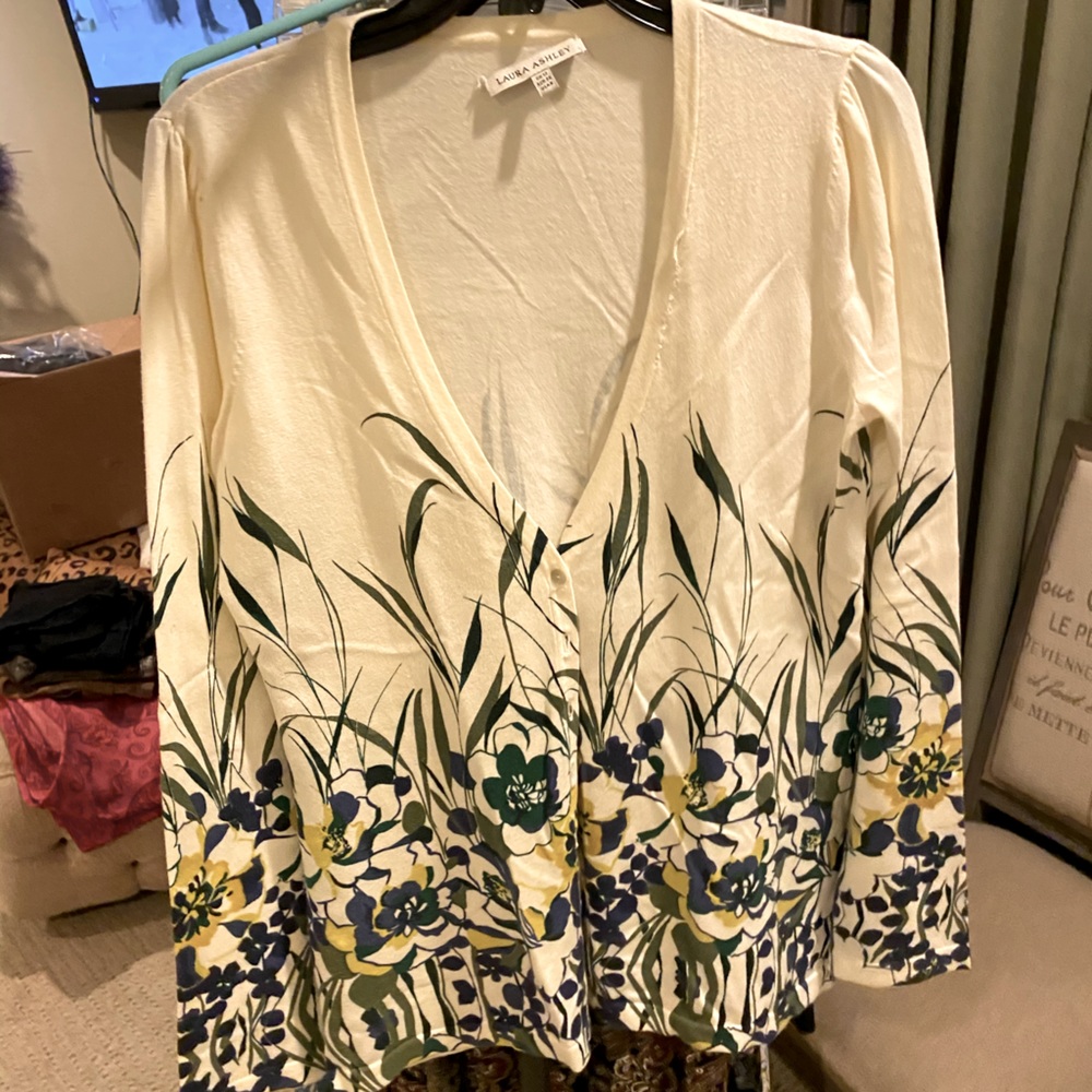 💐 Laura Ashley flower print cardigan
